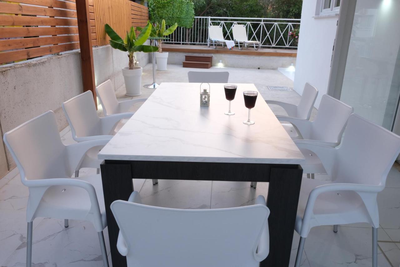 Apartamento Luxury Fani House Next To Harbor Area With Jacuzzi Paphos Exterior foto